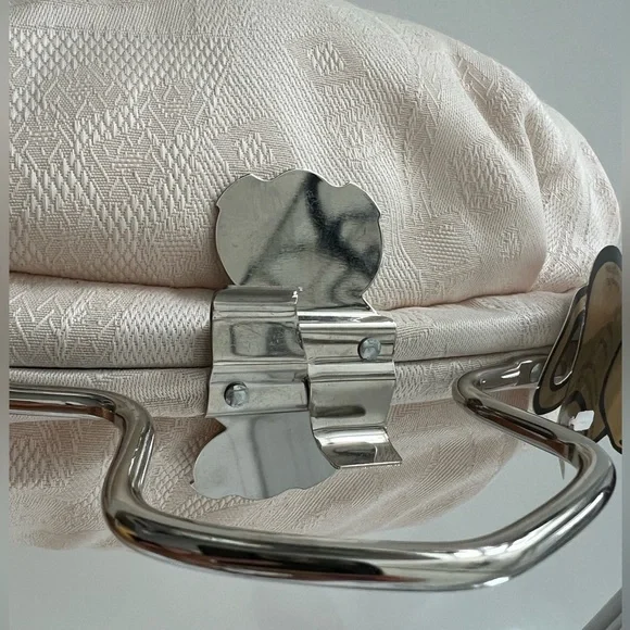 Steel frame tea cozies imported and made in Holland